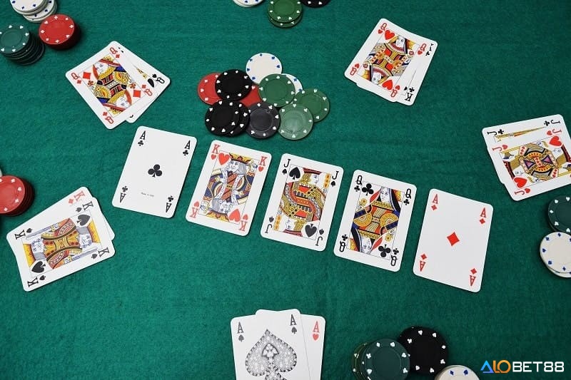 Chi tiết giải đáp Bài rác trong Poker là gì để áp dụng tối đa