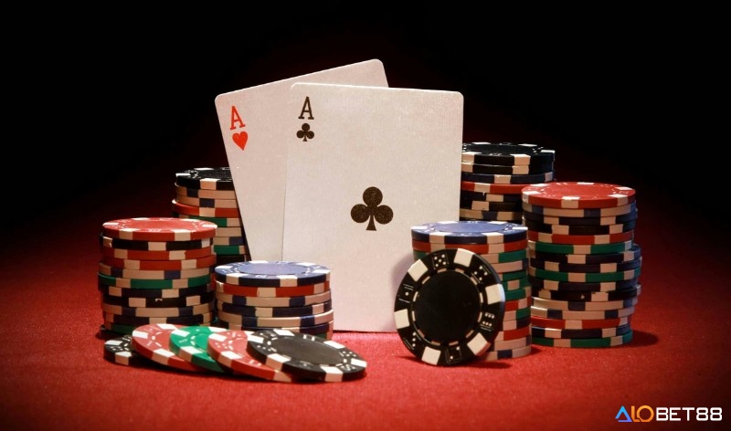 Bluff trong Poker là một nghệ thuật chơi đỉnh cao