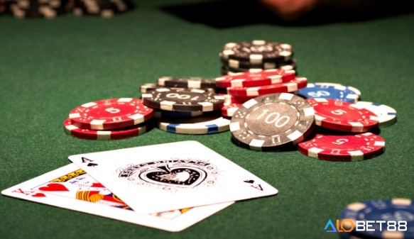 Phân biệt xì tố và Poker qua các đặc điểm