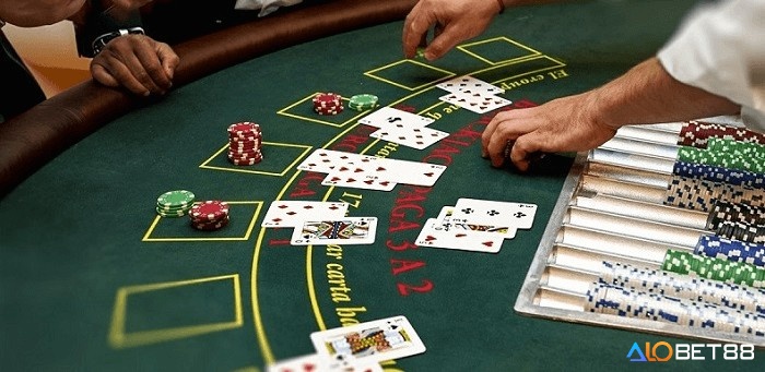 Phân biệt xì tố và Poker như thế nào?