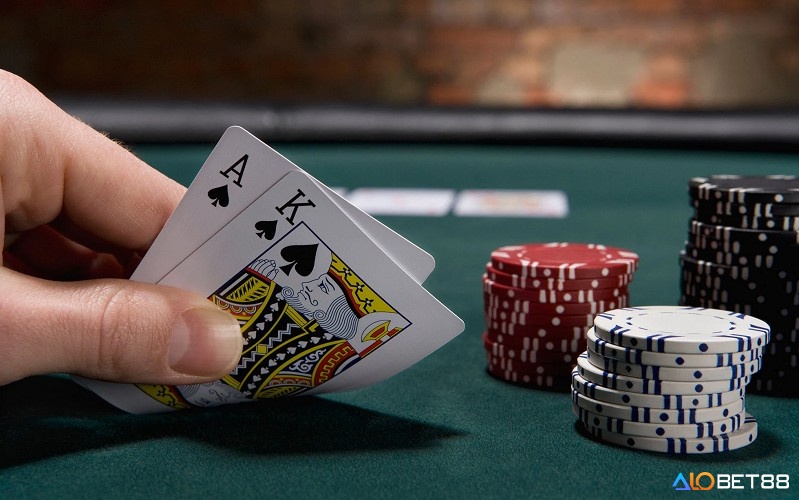 Khám phá luật chơi Poker quốc tế ngay alobet88 tại nhé!