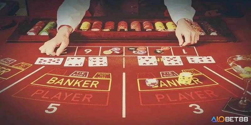 Quy luật baccarat quy định về mức điểm người chơi và nhà cái rút thêm lá bài