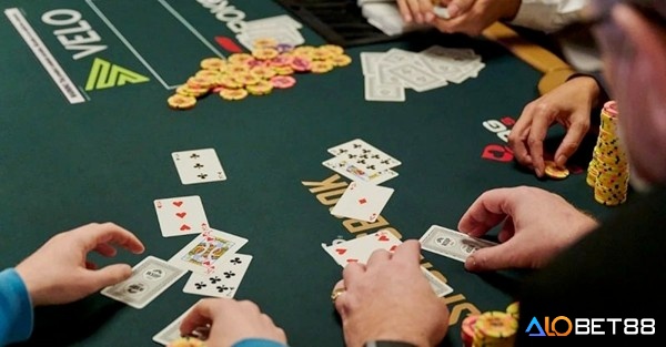 Nắm được thứ tự bài Poker sẽ giúp bạn tăng tỷ lệ chiến thắng